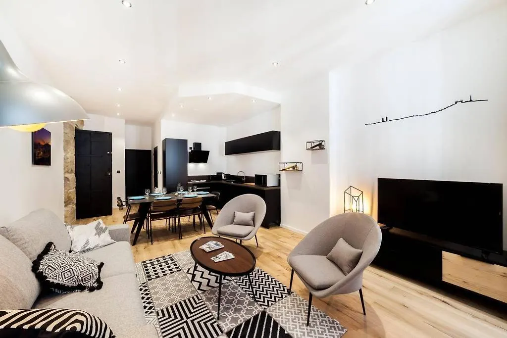 Charme traditionnel et design moderne en plein centre de Lyon
