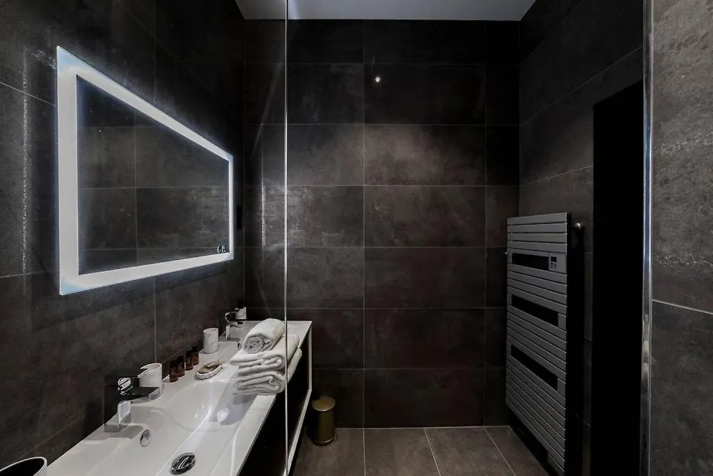 Appartement Charme traditionnel et design moderne en plein centre de Lyon
