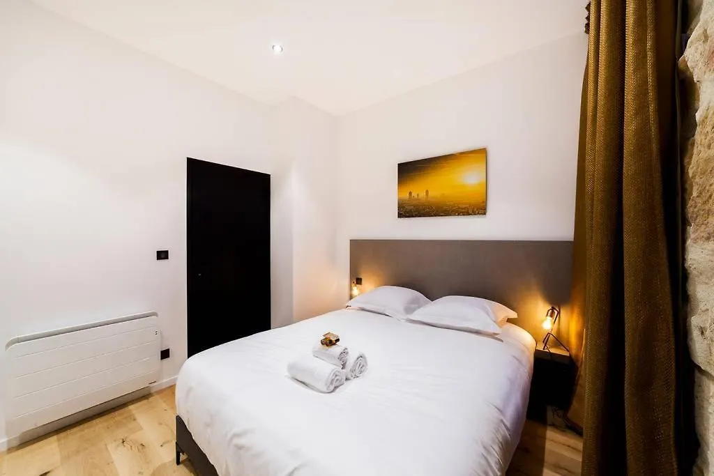 Pur Bonheur Hotel De Ville - Clim Et Balneo Ail Lyon Daire