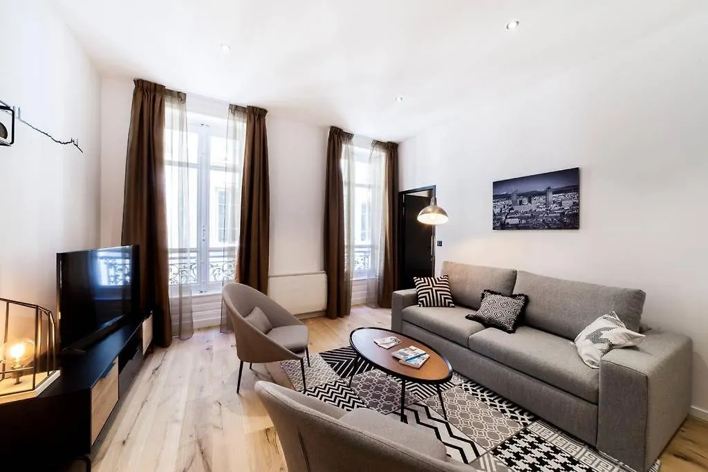 Pur Bonheur Hotel De Ville - Clim Et Balneo Ail Lyon Daire